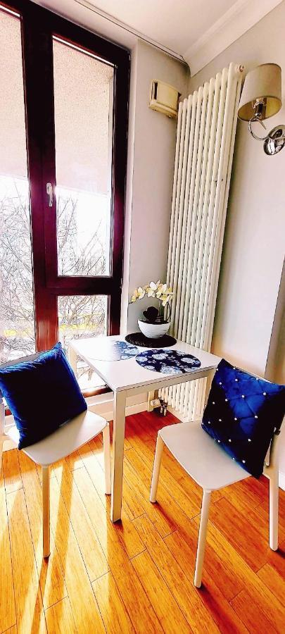 Homecomfort Atlantic Room ワルシャワ エクステリア 写真