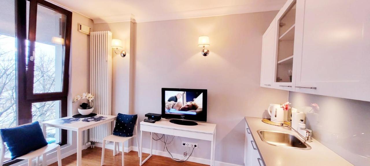 Homecomfort Atlantic Room ワルシャワ エクステリア 写真