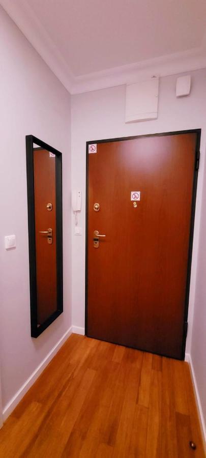 Homecomfort Atlantic Room ワルシャワ エクステリア 写真
